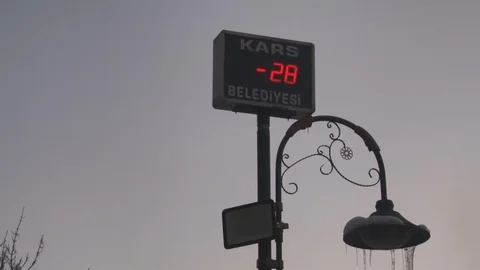 Kars’ta Dondurucu Soğuk Hava Etkili Oldu