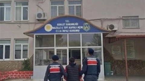 İki Suçtan Aranan Şahıs Yakalandı