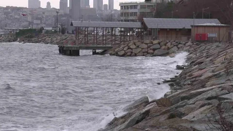 İstanbul'da Lodos Etkili Olmaya Devam Ediyor
