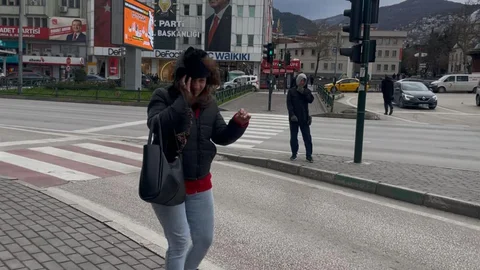 Bursa'da Fırtına Hayatı Olumsuz Etkiledi