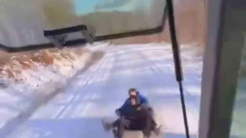 Bursa'da Çocuklar Lastiklerle Kaydı