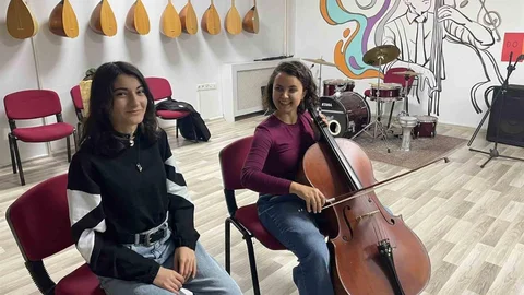 Menteşe'de Gençler Sanat Eğitimi Alıyor