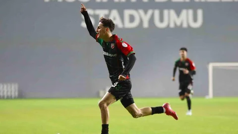 Karşıyaka'nın Genç Yıldızı Adem Yeşilyurt Trabzonspor'a Yakın