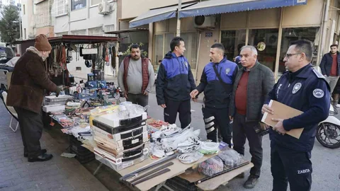 Mersin'de Kaldırım İşgali Engelleniyor