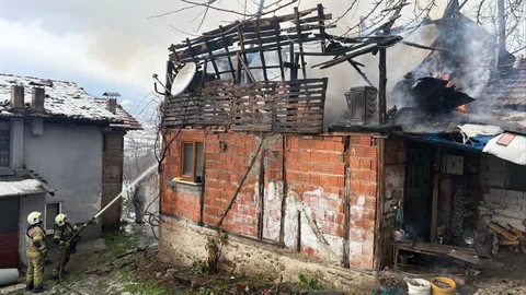 İnegöl'de Yangın Felaketi: Ev Kül Oldu