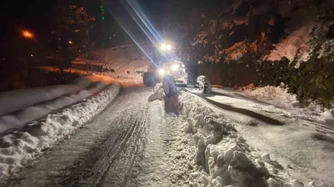 Trabzon'da Karla Mücadele Devam Ediyor