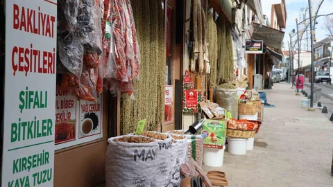 Soğuk Hava Aktarlara İlgi Artırdı