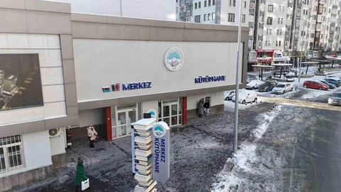 Kayseri'de Kütüphaneler Sıcak Bir Mekan Sunuyor