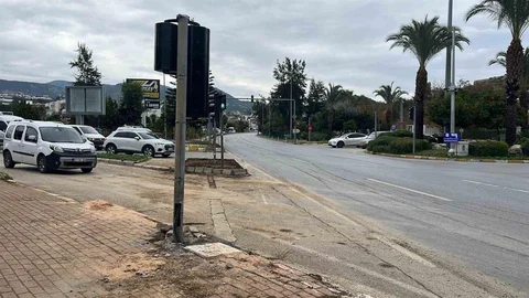 Alanya'da Motosiklet Kazası Sonucu Genç Hayatını Kaybetti