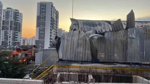 Mersin'de Narenciye Fabrikasında Yangın Çıktı