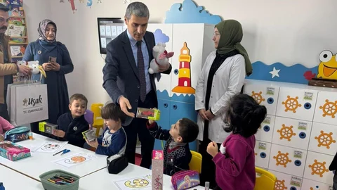 Uşak'ta Vali Aktaş'tan Kur'an Kursu Ziyareti