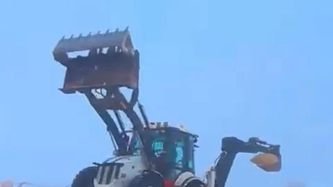 Diyarbakır'da Kepçe ile Drift Heyecanı