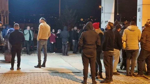 Sakarya'da Genç Bir Birey Aracında Ölü Bulundu