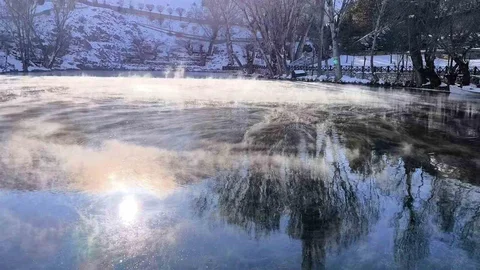 Sivas'ta Gökpınar Gölü Donmadı