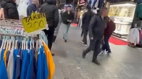 Bursa'da Kapalı Çarşı'nın Çatısı Uçtu