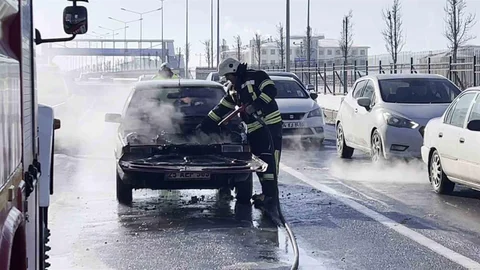 Erzurum'da Otomobil Yangını