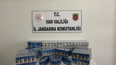 Van'da Uyuşturucu ve Kaçak Sigara Operasyonu