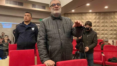 Manisa'da CHP'den İstifa Eden Üye