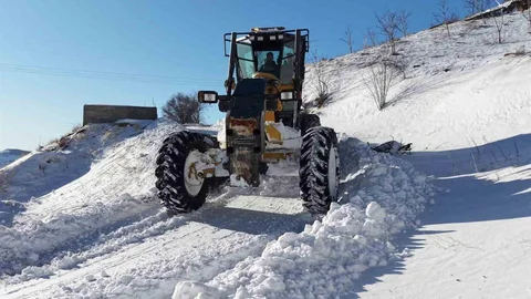 Adıyaman'da Karla Mücadele Çalışmaları Devam Ediyor