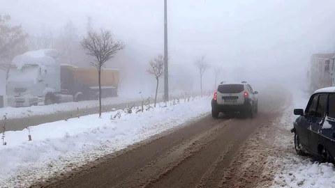 Besni'de Yoğun Sis Etkili Oldu
