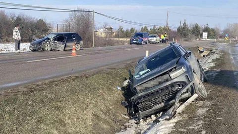 Kastamonu'da Otomobil ile Cip Çarpıştı