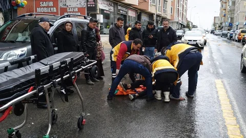 Motosiklet Çarpmasıyla Yaralanan Yaya Tekirdağ'da Hastaneye Sevk Edildi