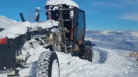 Iğdır'da Köy Yolları Açılıyor