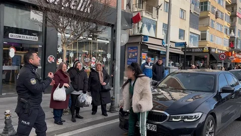 Tekirdağ'da Trafik Kaosu Yaratan Genç Kız