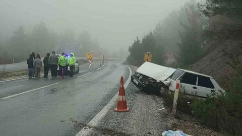 Otobüs ve Tofaş Çarpıştı