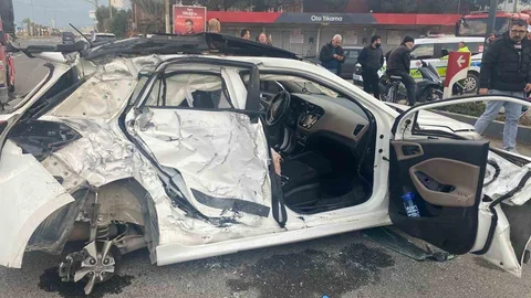 Turgutlu'da Otobüs ve Araç Çarpışması