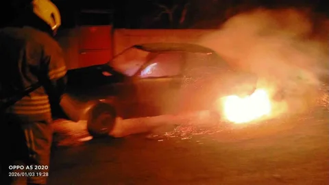 Gönen'de Araç Yangını Kontrol Altına Alındı