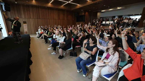 İzmir'de İzQ'dan Rekor Başarı