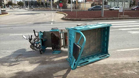 Afyonkarahisar'da Tır Kazası: Bir Ölü, Üç Yaralı