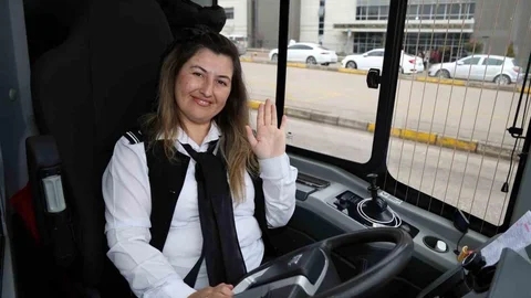 Kocaeli'de Kadın Şoförler Dikkat Çekiyor