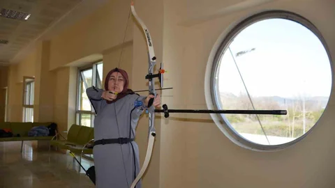 Bilecik'te Okçuluğa Başlayan Kadın