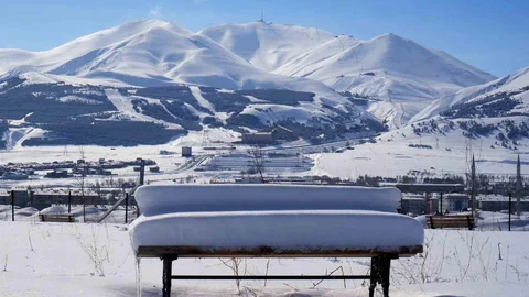 Palandöken'de Kar Kalınlığı 2 Metreyi Aştı