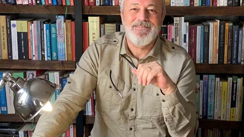 Ünal Ersözlü'nün Yeni Kitabı Raflarda