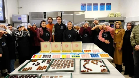 Tokat'ta Çocuklara Çikolata Eğitimi Verildi