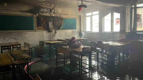 Alanya'da Sınıfta Yangın Paniği