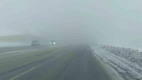 Van'da Yoğun Sis Görüş Mesafesini Düşürdü