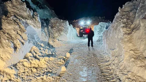 Şırnak’ta Karla Mücadele Çalışmaları Devam Ediyor