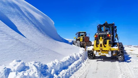 Van'da Kapanan Yolların Durumu Gelişiyor