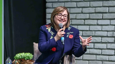 Fatma Şahin Gaziantep'te Zirvede Kalıyor