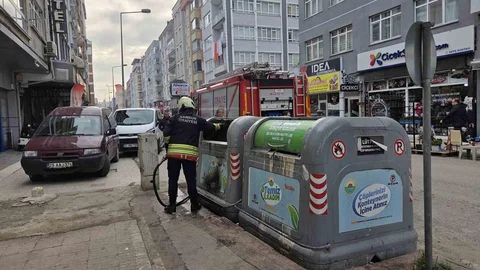 Samsun'da Çöp Konteyneri Yangını