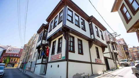 Bursa'daki Kütüphanelere Büyük İlgi Var