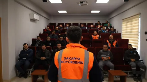 Sakarya'da Sokak Hayvanlarına Eğitim Verildi