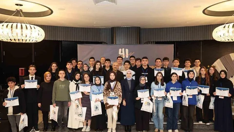 Gençler Geleceğin Teknolojileriyle Tanıştı
