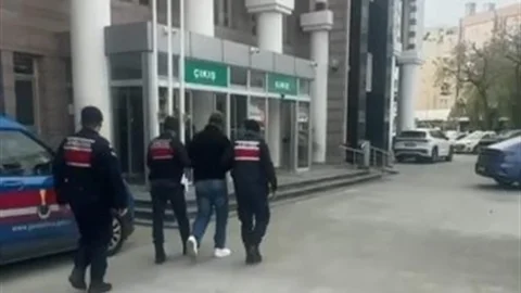 Kuşadası'nda Altın Bilezik Hırsızı Yakalandı