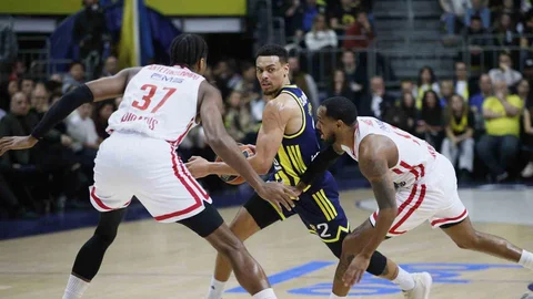 Fenerbahçe Euroleague'de Olympiakos'u Yendi