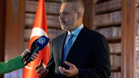 Dışişleri Bakanı Fidan'ın Paris Açıklamaları